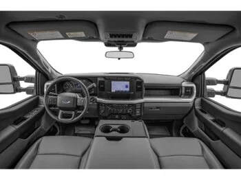 Ford Super Duty F-350 à roues arrière simples XL