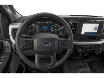 Ford Super Duty F-350 à roues arrière simples XL