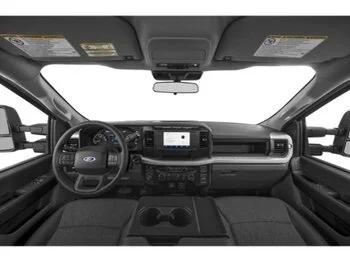 Ford Super Duty F-350 à roues arrière simples XL