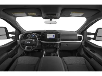 Ford Super Duty F-350 à roues arrière simples XLT